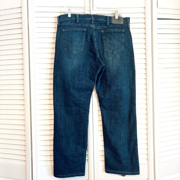 Wrangler Authentics Dark Wash Straight Leg Jeans Size 34 x 28 - Picture 3 of 7